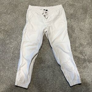 Athleta Farallon jogger cream size 4 petite